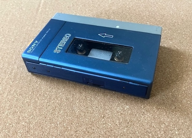 Yahoo!オークション -「sony名機」(カセットプレーヤー) (ポータブル