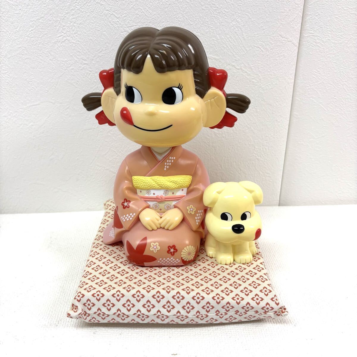 Yahoo!オークション -「お座りペコちゃん」(キャラクター玩具) の落札