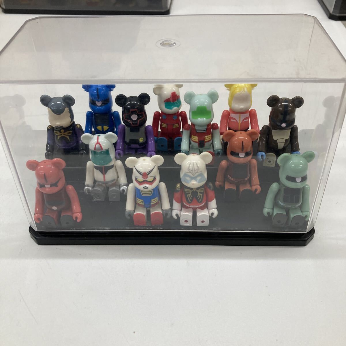 Yahoo!オークション -「ペプシ ガンダム ベアブリック」の落札相場