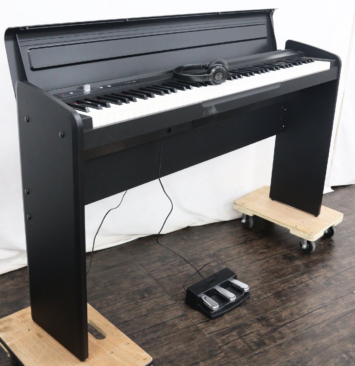 Yahoo!オークション -「korg 電子ピアノ lp-180」の落札相場・落札価格