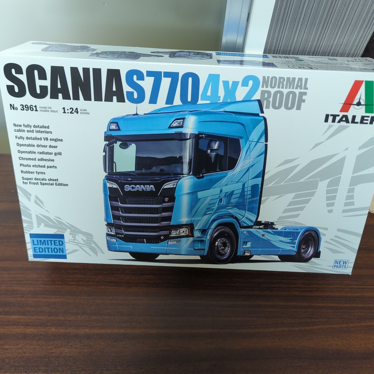 Yahoo!オークション -「いすゞエルフ」(プラモデル) の落札相場・落札価格