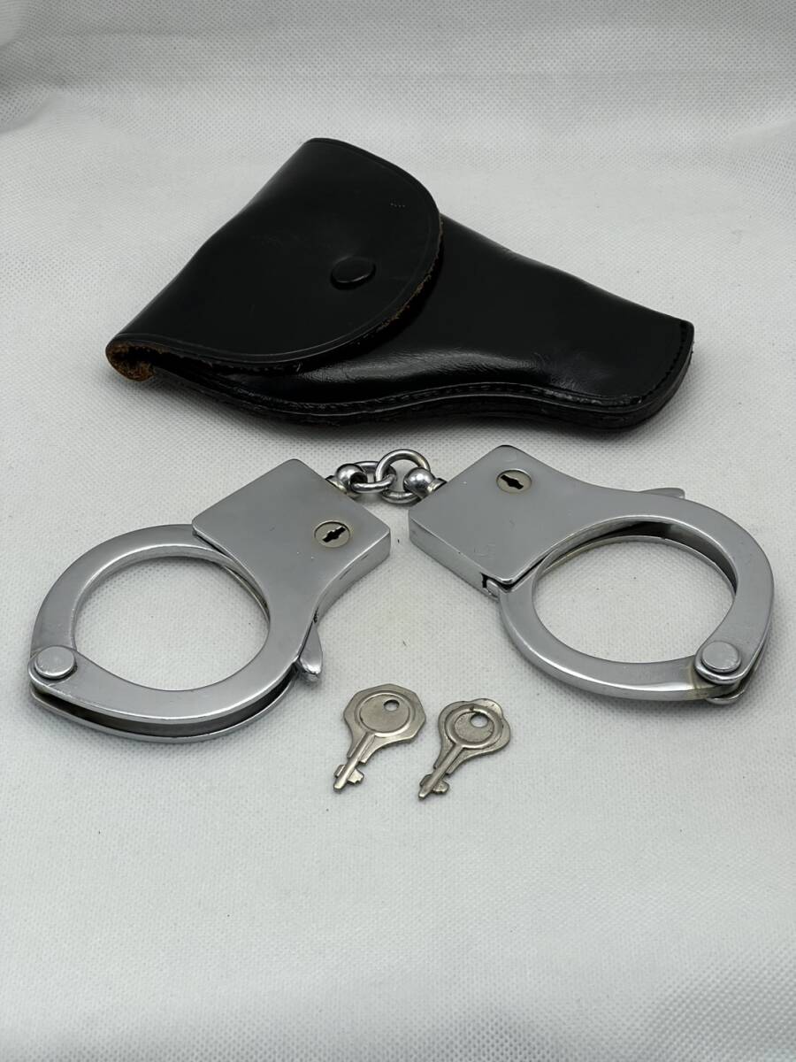 Yahoo!オークション -「手錠」の落札相場・落札価格