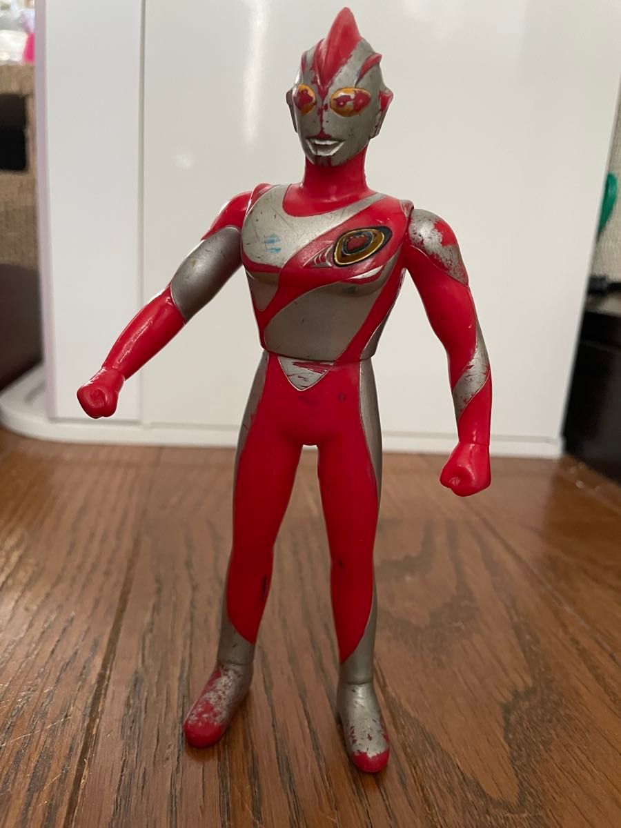 ウルトラマン ソフビ フィギュア 赤銀 レトロ｜Yahoo!フリマ（旧PayPay