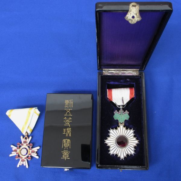 Yahoo!オークション -「勲五等双光旭日章」(アンティーク