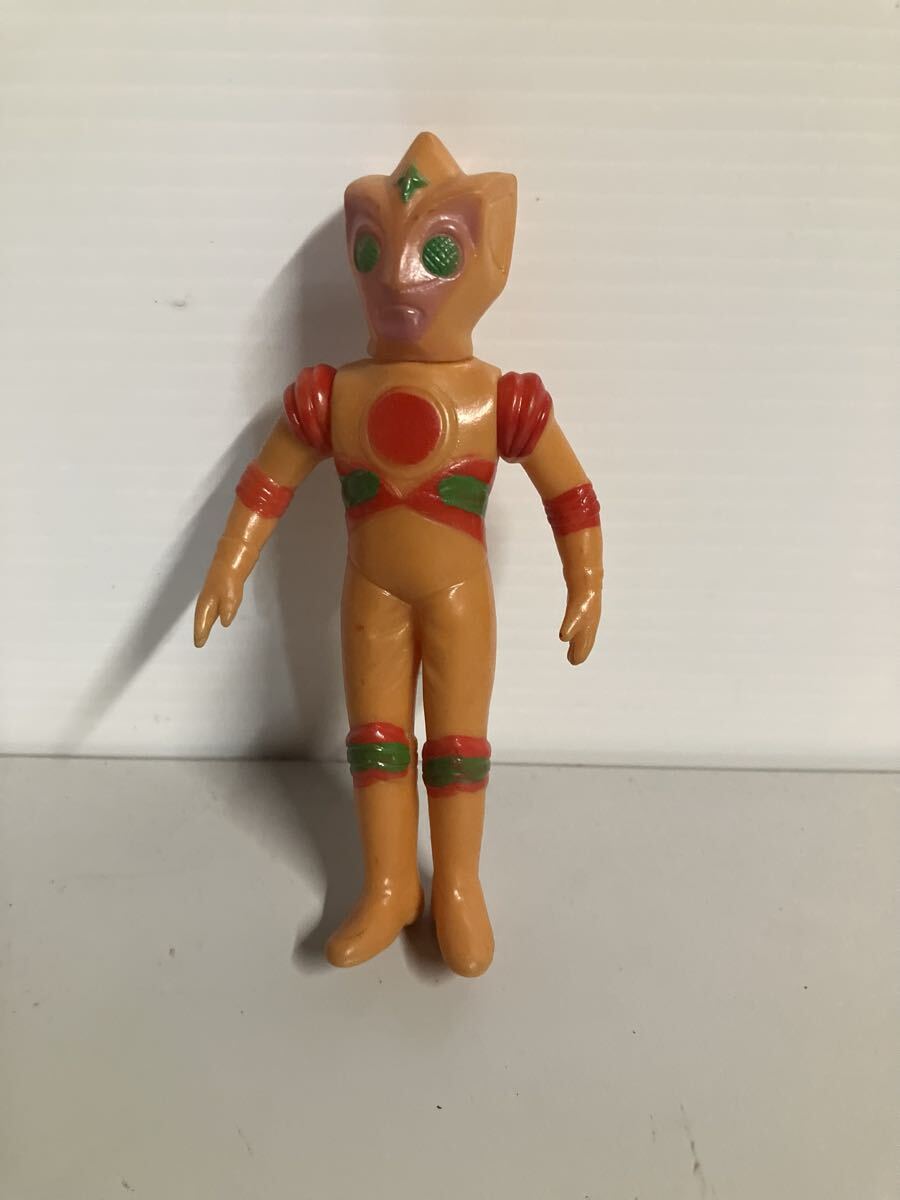 Yahoo!オークション -「トリプルファイター ソフビ」(その他) (特撮)の