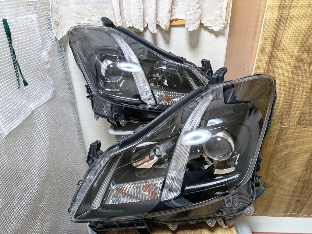 Yahoo!オークション -「200 クラウン ヘッドライト 左右」の落札相場