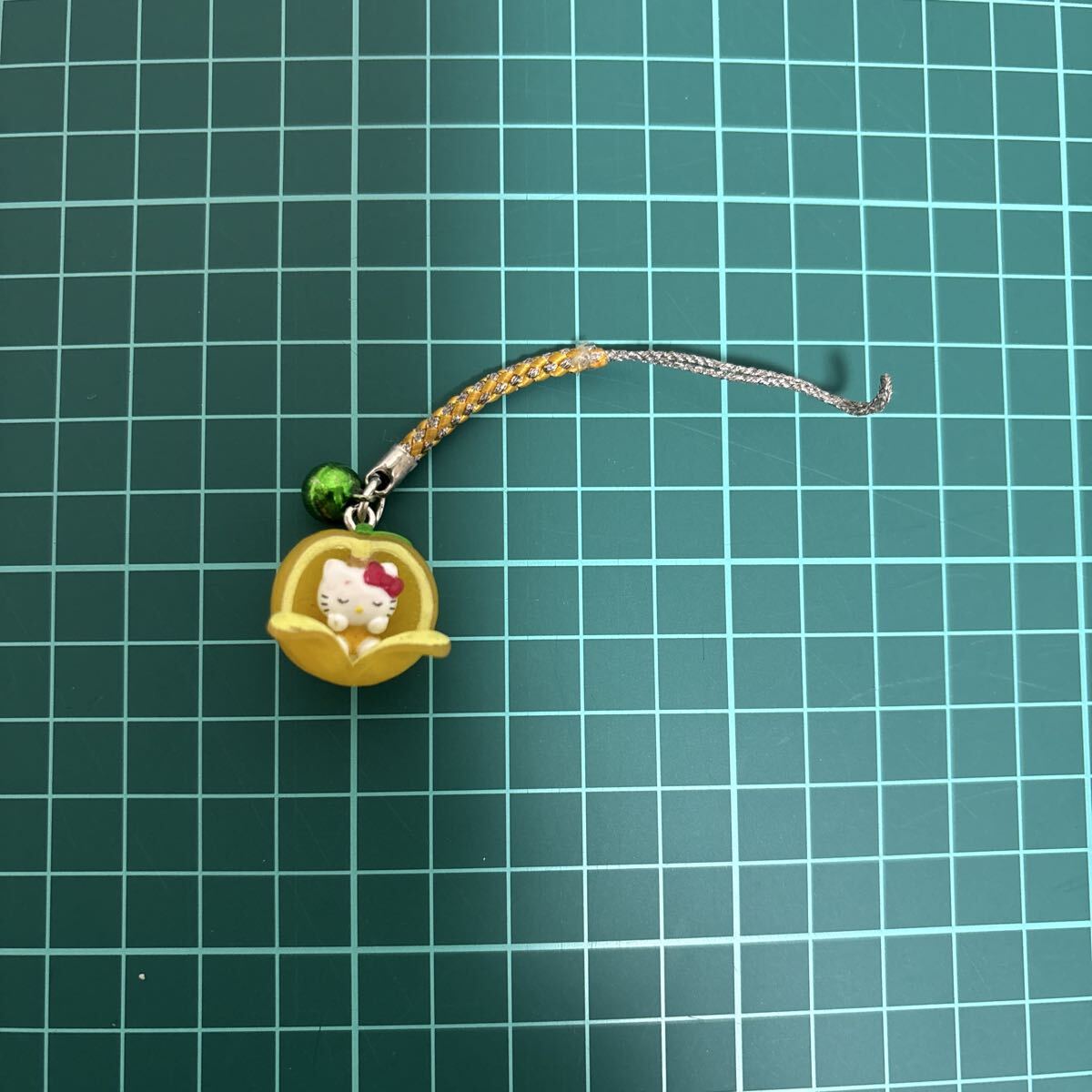 Yahoo!オークション -「キティちゃん ご当地ストラップ」の落札相場