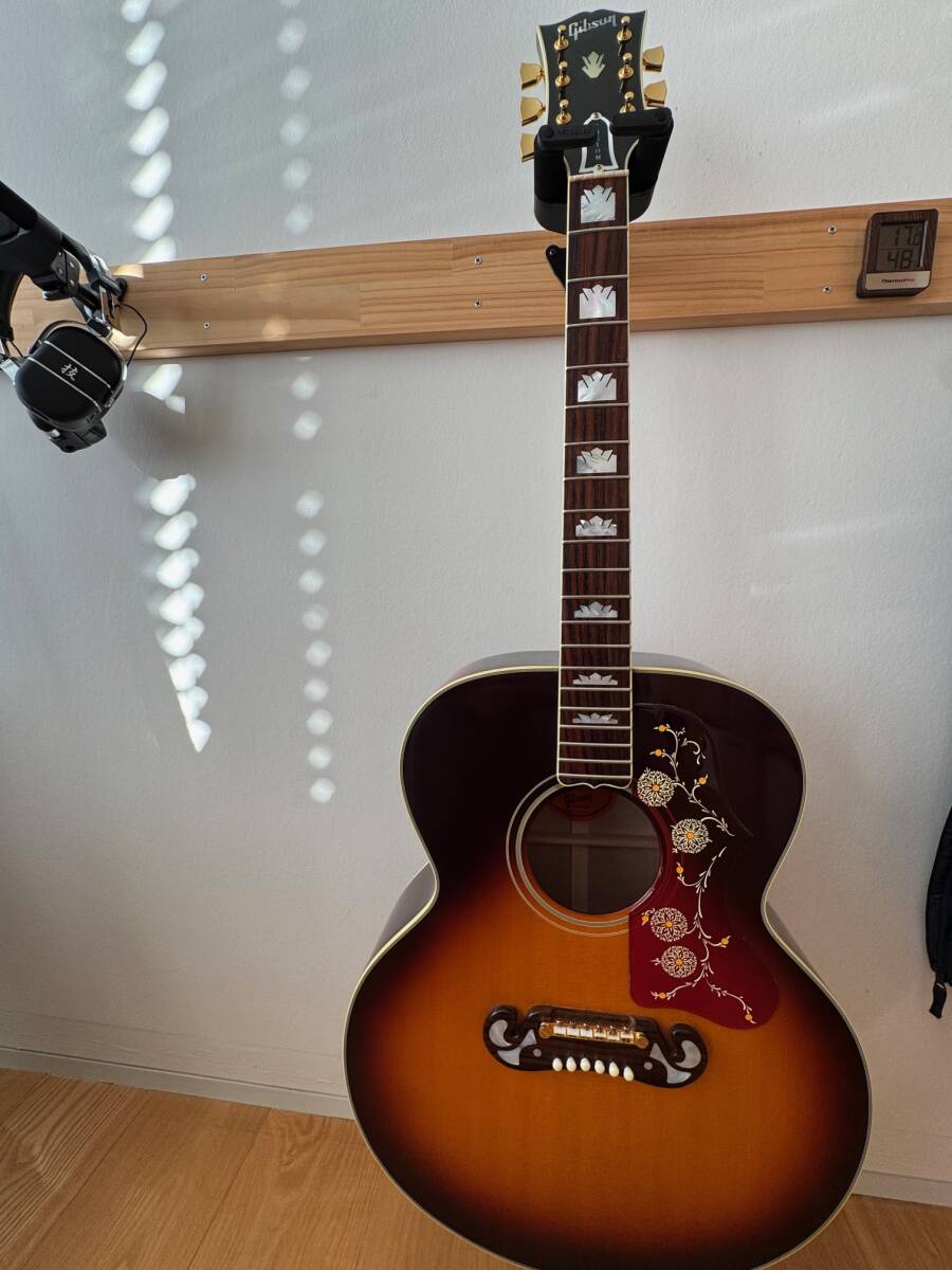 Yahoo!オークション -「gibson j-200」の落札相場・落札価格