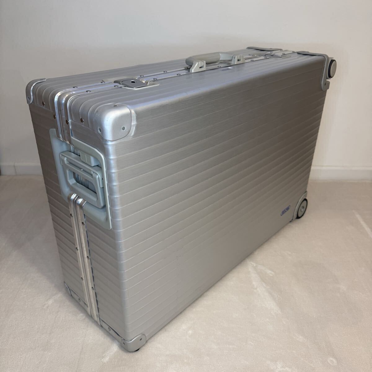 Yahoo!オークション -「オパール」(リモワ) (スーツケース、トランク