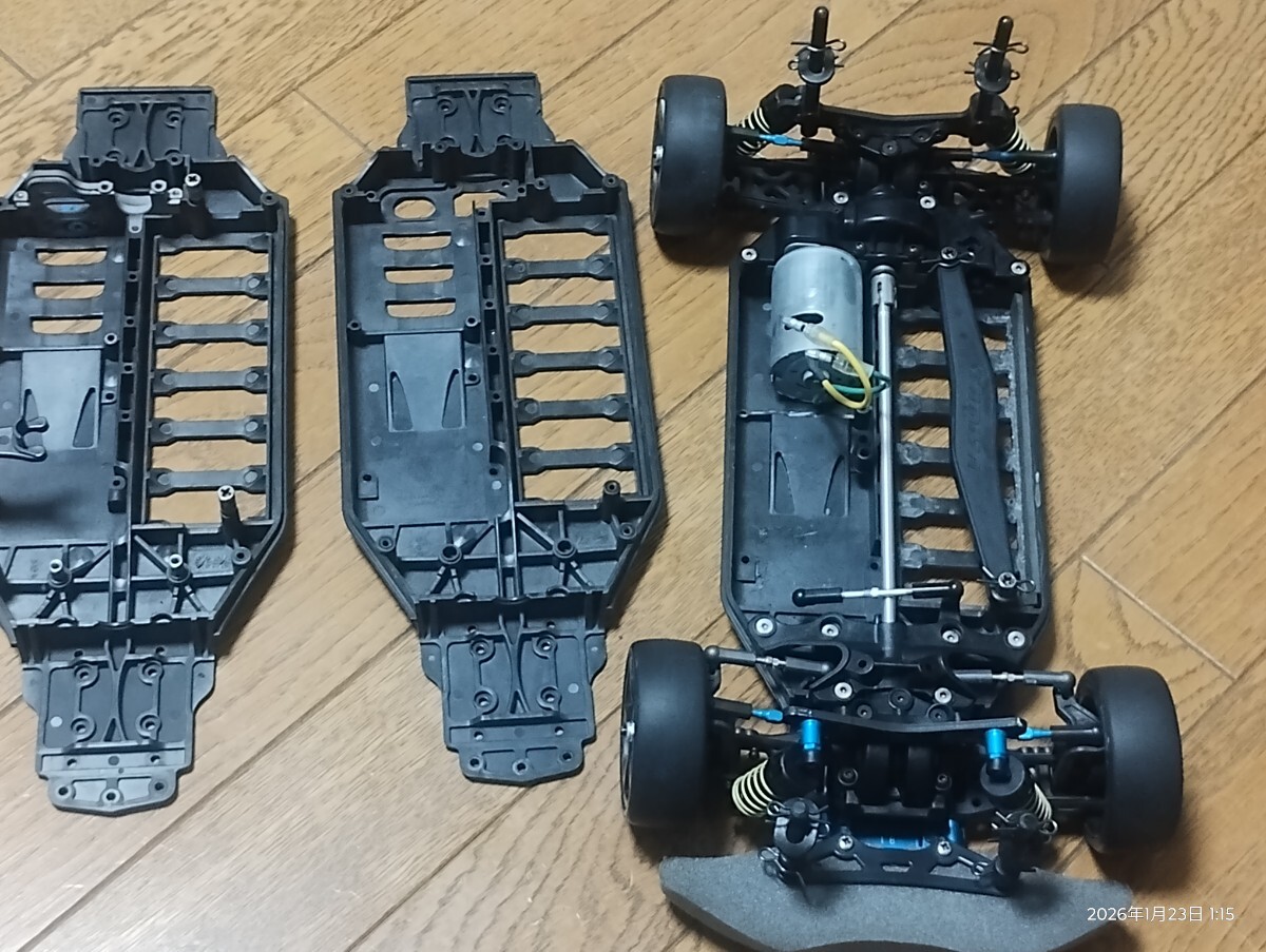 Yahoo!オークション -「tb-03 シャーシ」の落札相場・落札価格