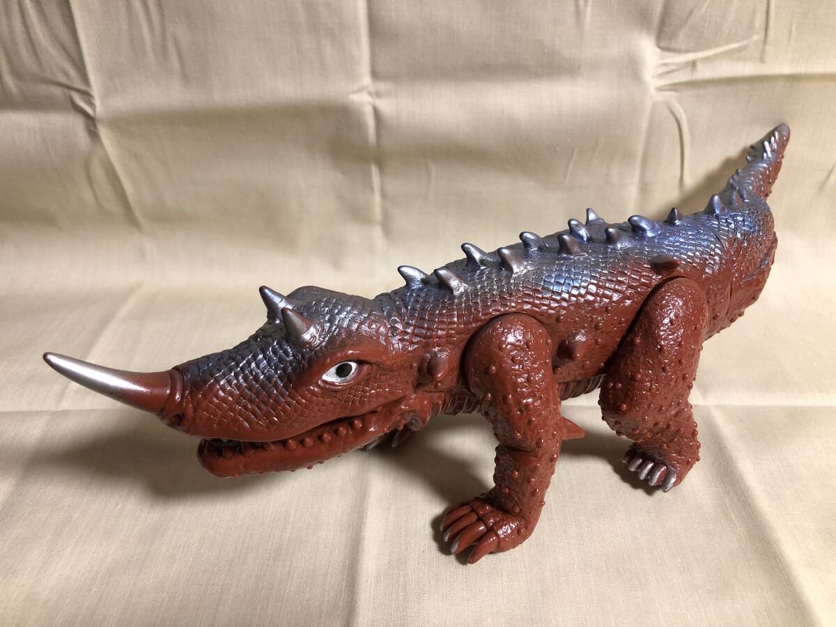 Yahoo!オークション -「バルゴン ソフビ」の落札相場・落札価格