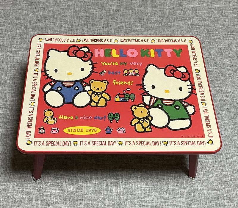 Yahoo!オークション -「キティ 折りたたみテーブル」の落札相場・落札価格