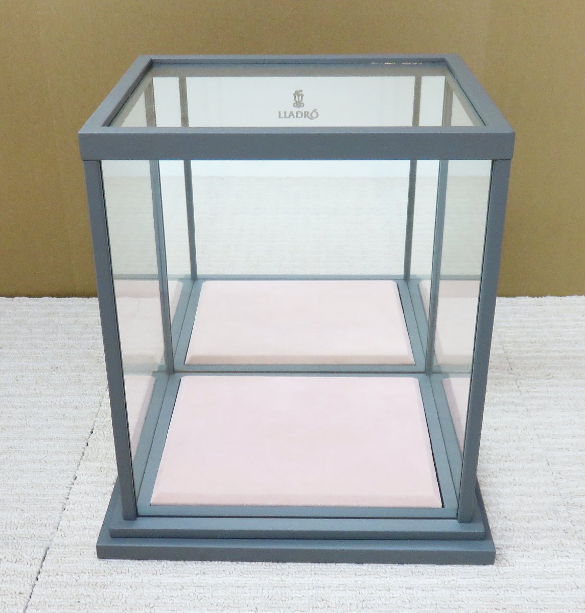 Yahoo!オークション -「リヤドロ ガラス ケース」の落札相場・落札価格