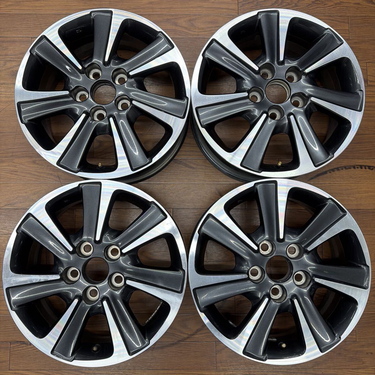 Yahoo!オークション -「ヴォクシー 80 純正 ホイール」(純正品) (5穴