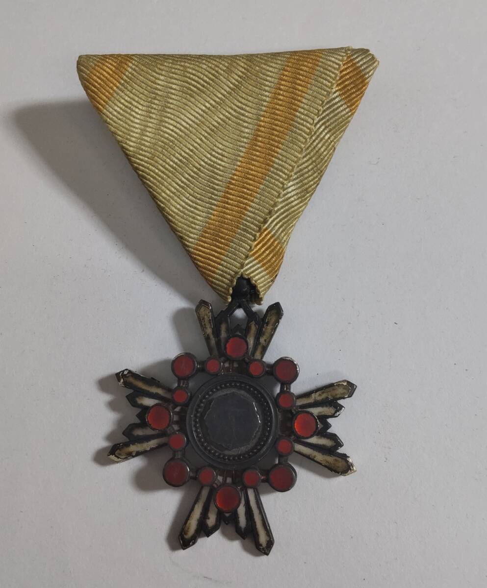 Yahoo!オークション -「勲六等瑞宝章」の落札相場・落札価格