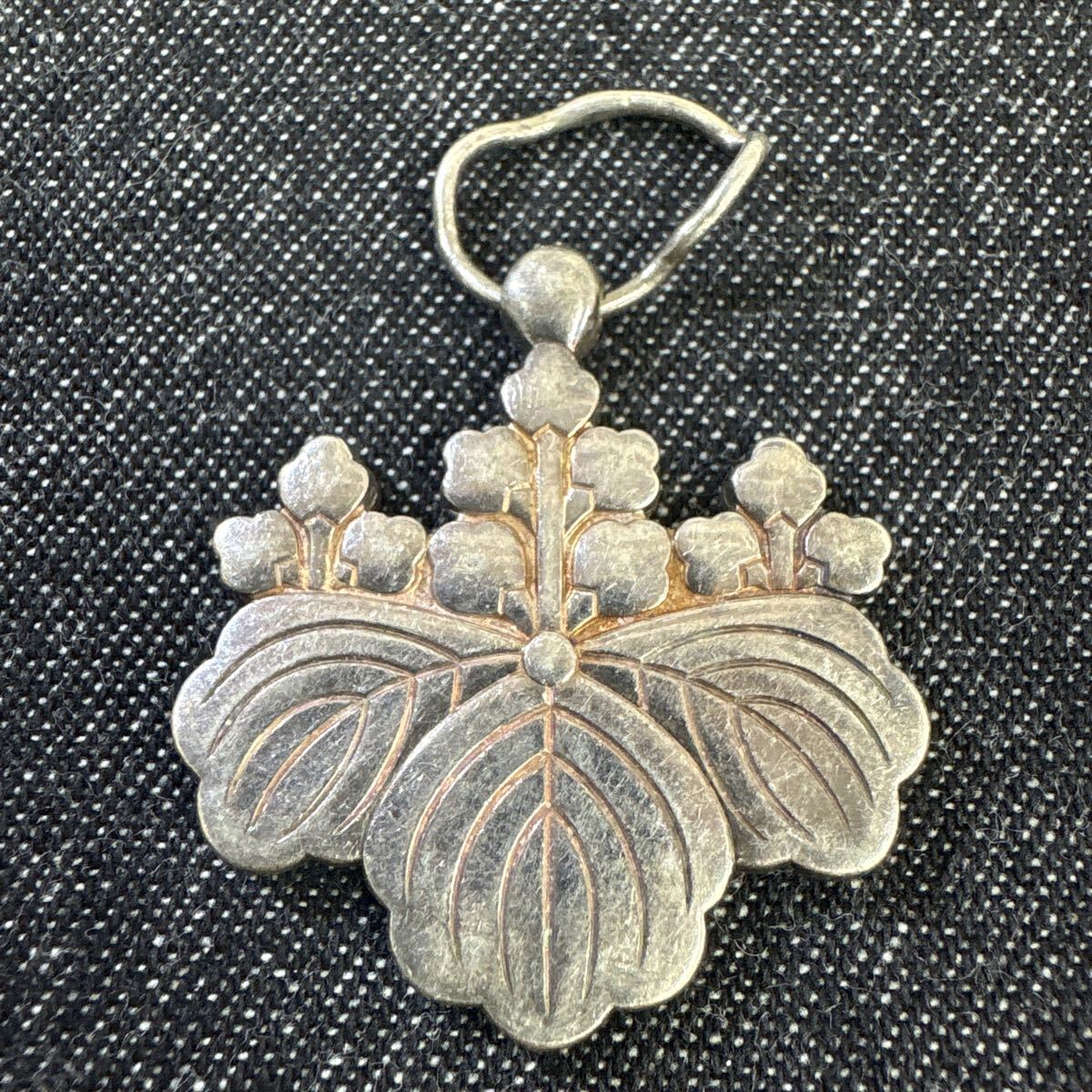 Yahoo!オークション -「勲八等白色桐葉章」の落札相場・落札価格