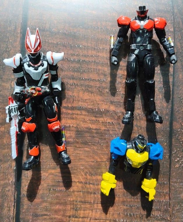 仮面ライダー 装動 大量 まとめ売り 約100個｜Yahoo!フリマ（旧PayPay