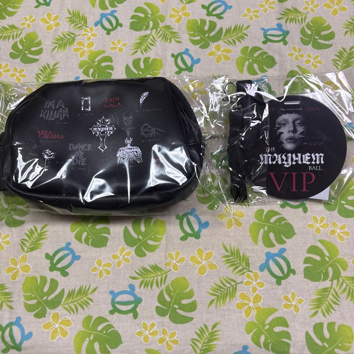 LADY GAGA VIP GOLD グッズ フルセット ゴールド VIPグッズ