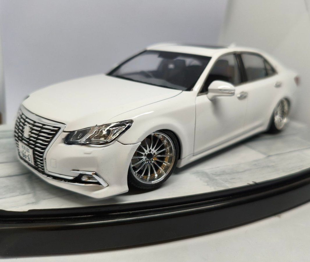 1/24 アオシマ製 GRS214クラウンアスリートS 完成品｜Yahoo!フリマ（旧