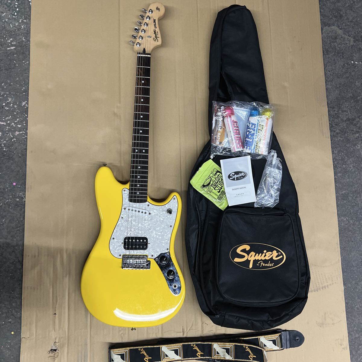 Yahoo!オークション -「squier cyclone」(ギター) (楽器、器材)の落札