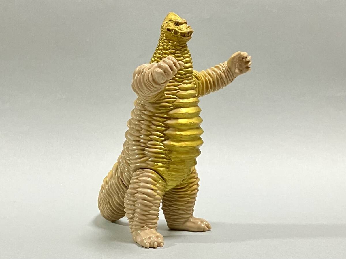 Yahoo!オークション -「レッドキングソフビ」の落札相場・落札価格