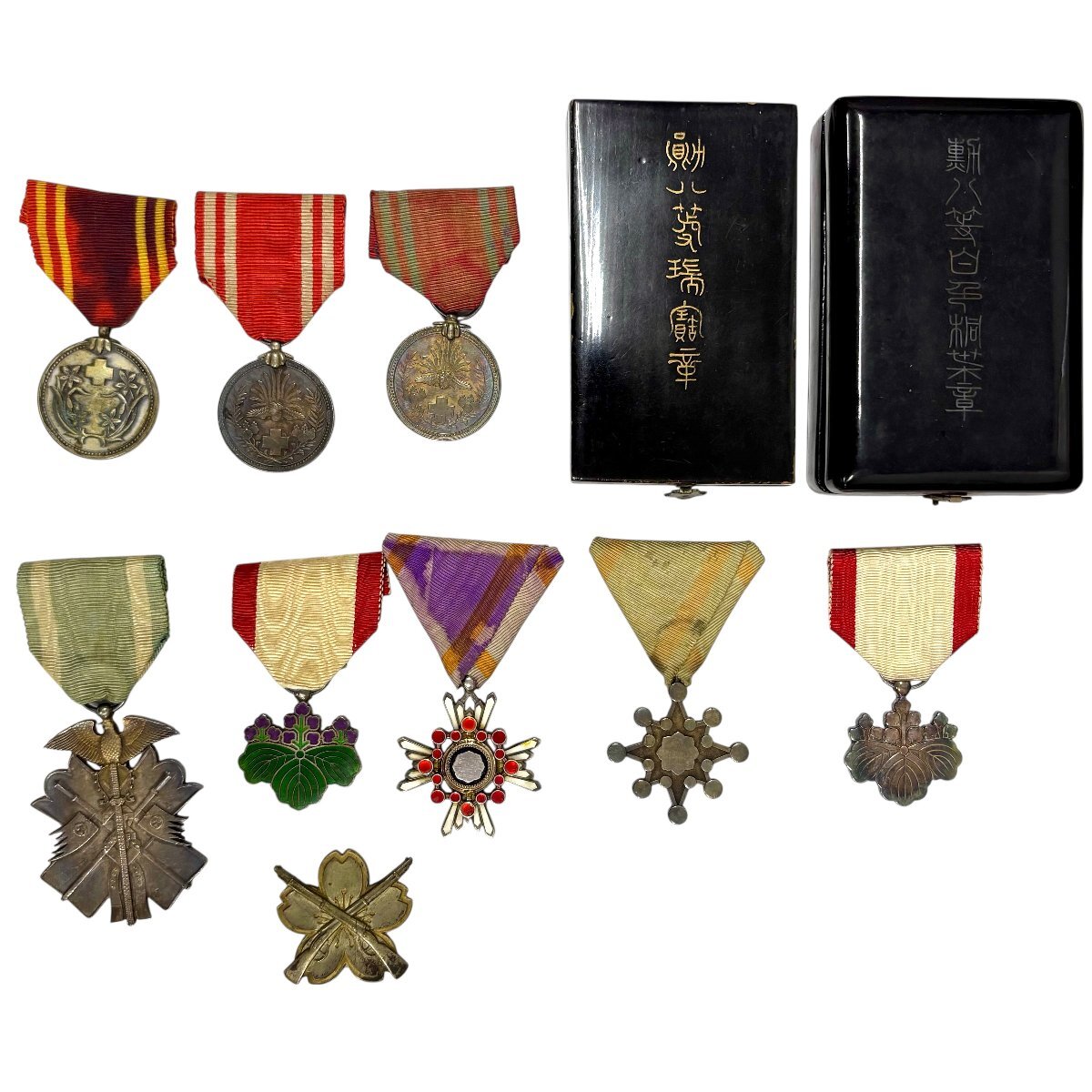 Yahoo!オークション -「勲七等青色桐葉章」の落札相場・落札価格