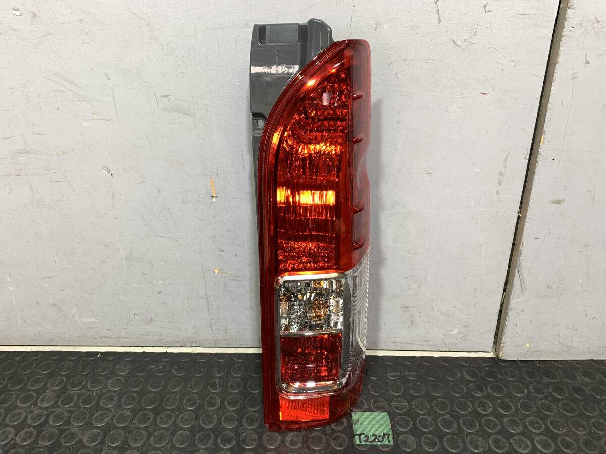 2026年最新】Yahoo!オークション -ハイエース 新車外し テールの中古品