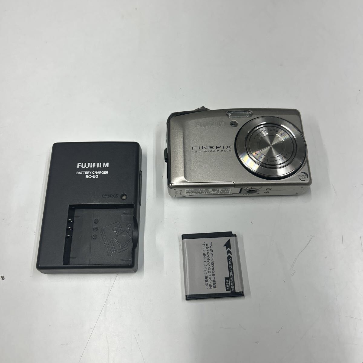 Yahoo!オークション -「finepix f50fd」の落札相場・落札価格