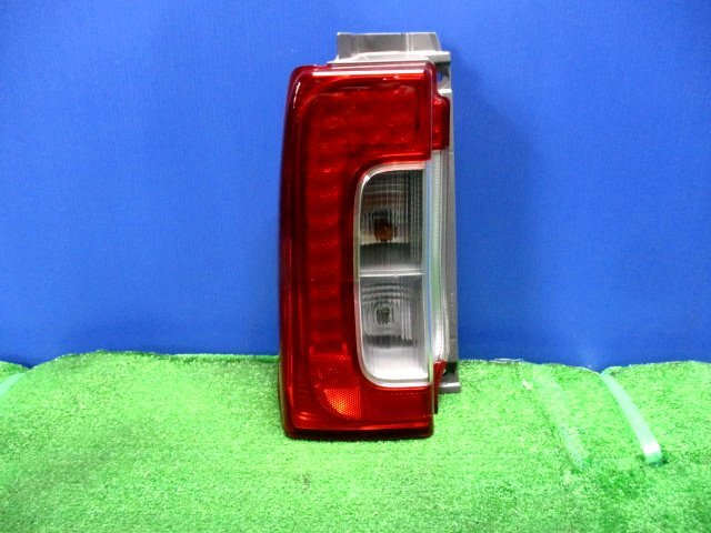 Yahoo!オークション -「タント la600s テールランプ 前期」の落札相場