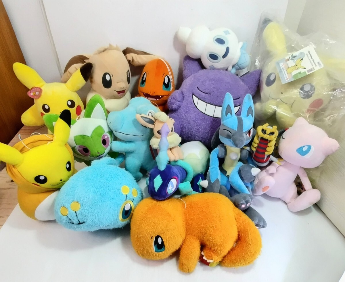 Yahoo!オークション -「ピカチュウ ぬいぐるみ 等身大」(おもちゃ