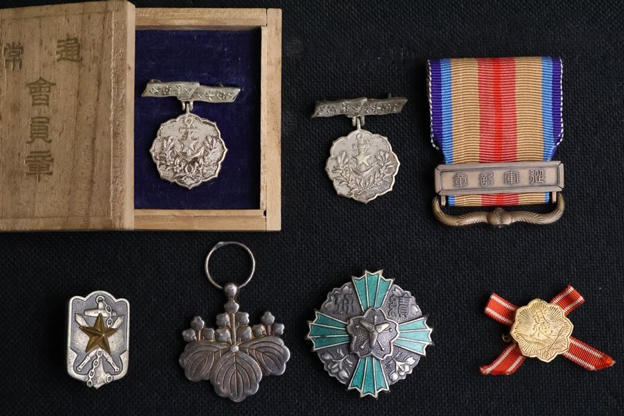 Yahoo!オークション -「大日本武徳会」(勲章) (徽章)の落札相場・落札価格