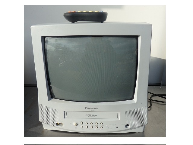 Yahoo!オークション -「(東芝 regza)」(ビデオ内蔵型テレビ) (テレビ