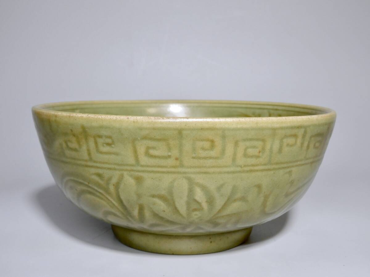 Yahoo!オークション -「龍泉窯 青磁」の落札相場・落札価格