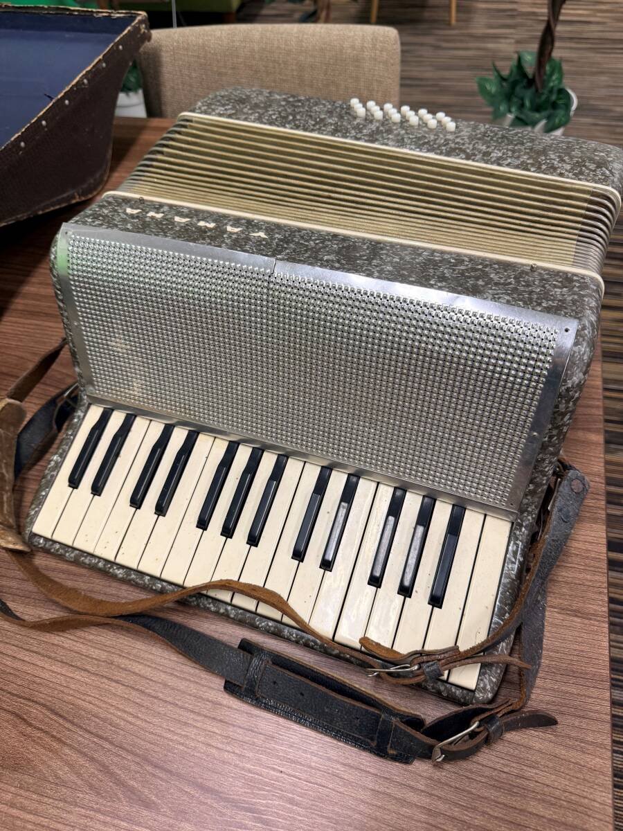 Yahoo!オークション -「昭和レトロ」(アコーディオン) (鍵盤楽器)の