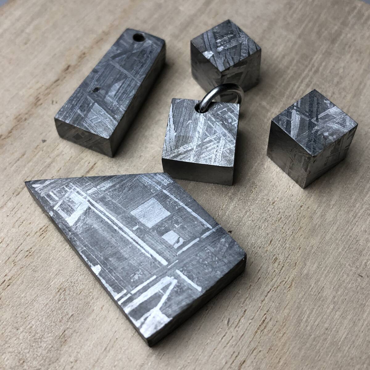 Yahoo!オークション -「鉄隕石」(科学、自然) の落札相場・落札価格