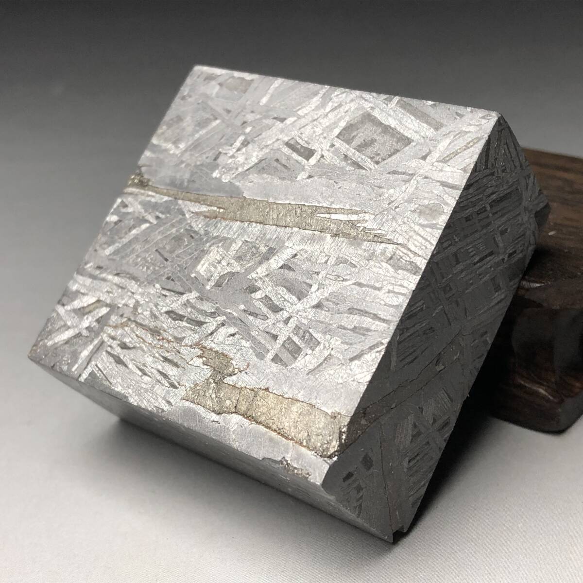 Yahoo!オークション -「アルタイ」(隕石) (岩石、鉱物)の落札相場