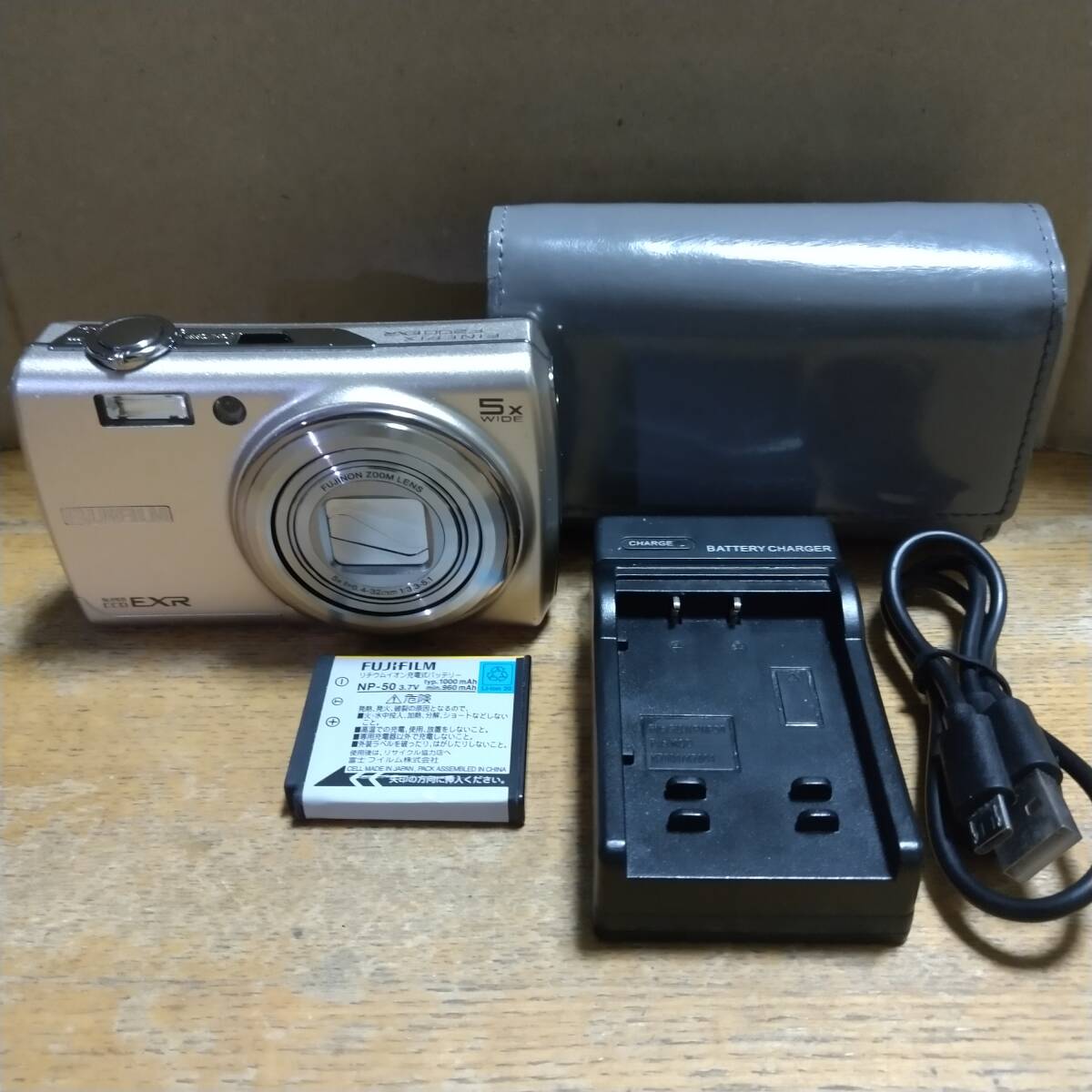 Yahoo!オークション -「finepix f200exr」の落札相場・落札価格