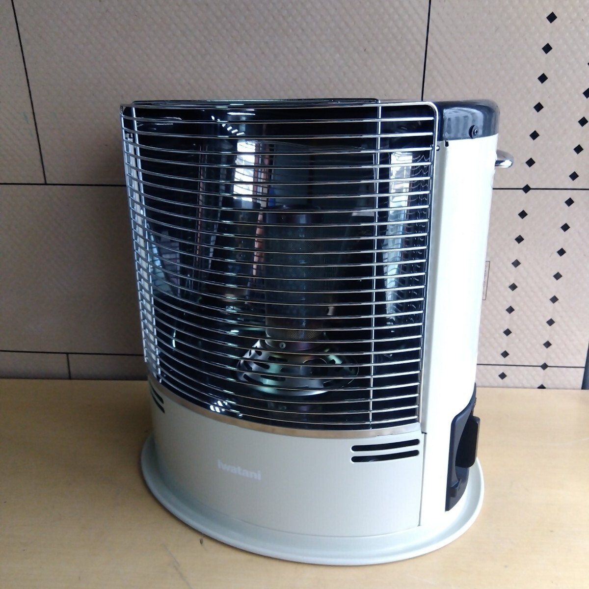 イワタニ デカ暖II CB-STV-DKD2 オークション比較 - 価格.com