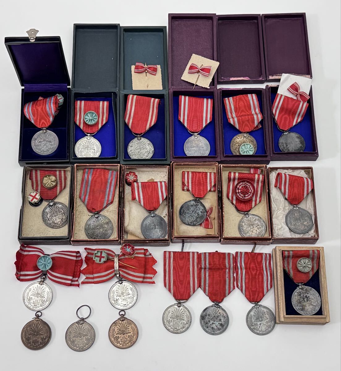 Yahoo!オークション -「日本赤十字社 社員章」の落札相場・落札価格