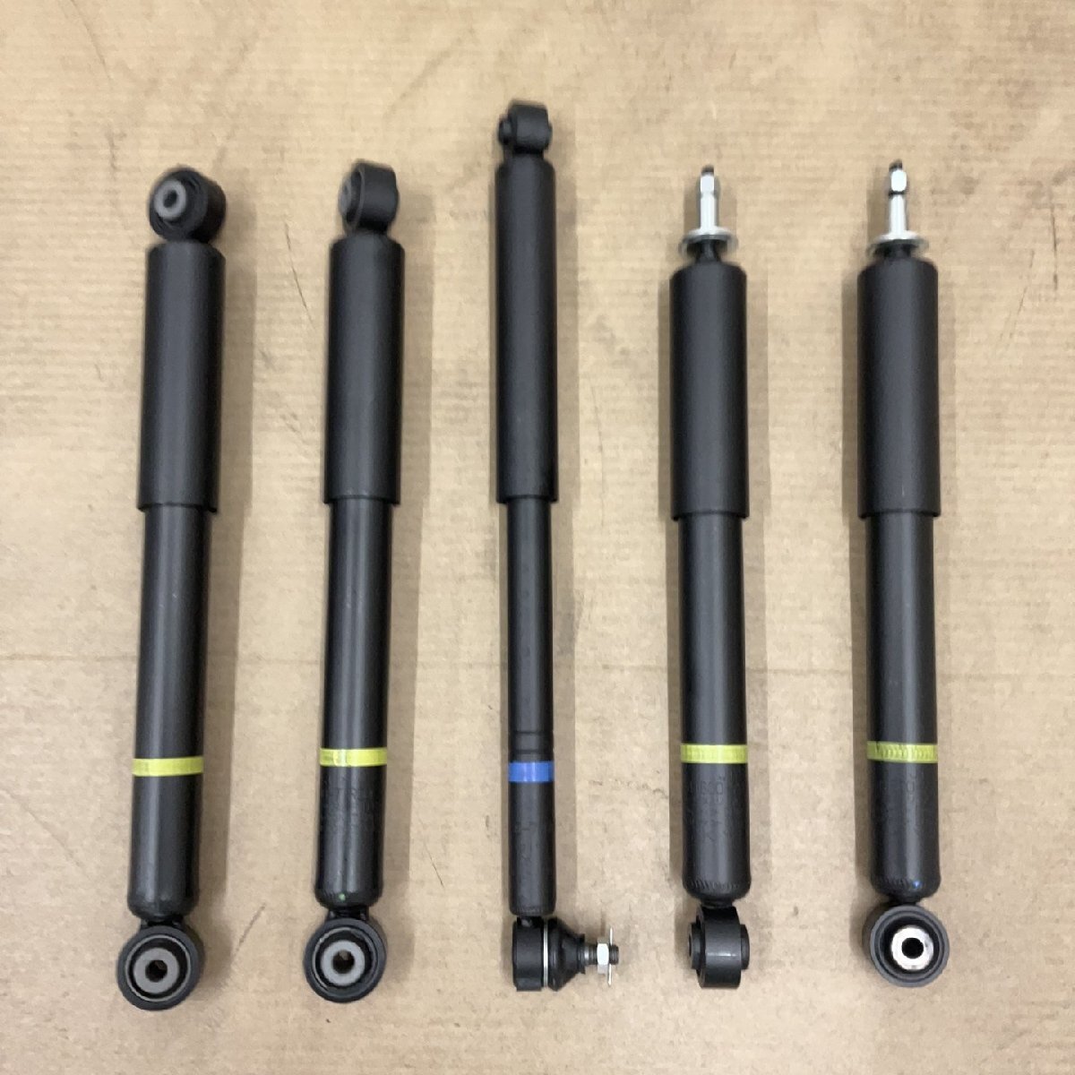 Yahoo!オークション -「ジムニー 純正ショック」の落札相場・落札価格