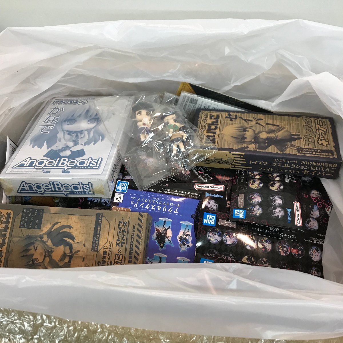 Yahoo!オークション -「缶バッジ 大量」の落札相場・落札価格