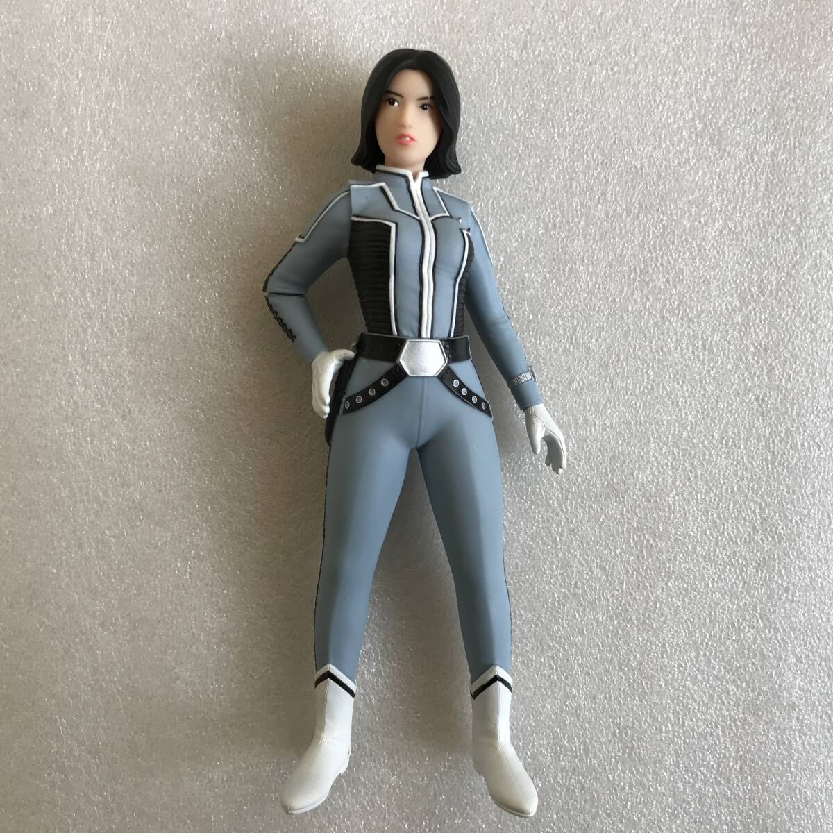 Yahoo!オークション -「アンヌ隊員 ソフビ」の落札相場・落札価格