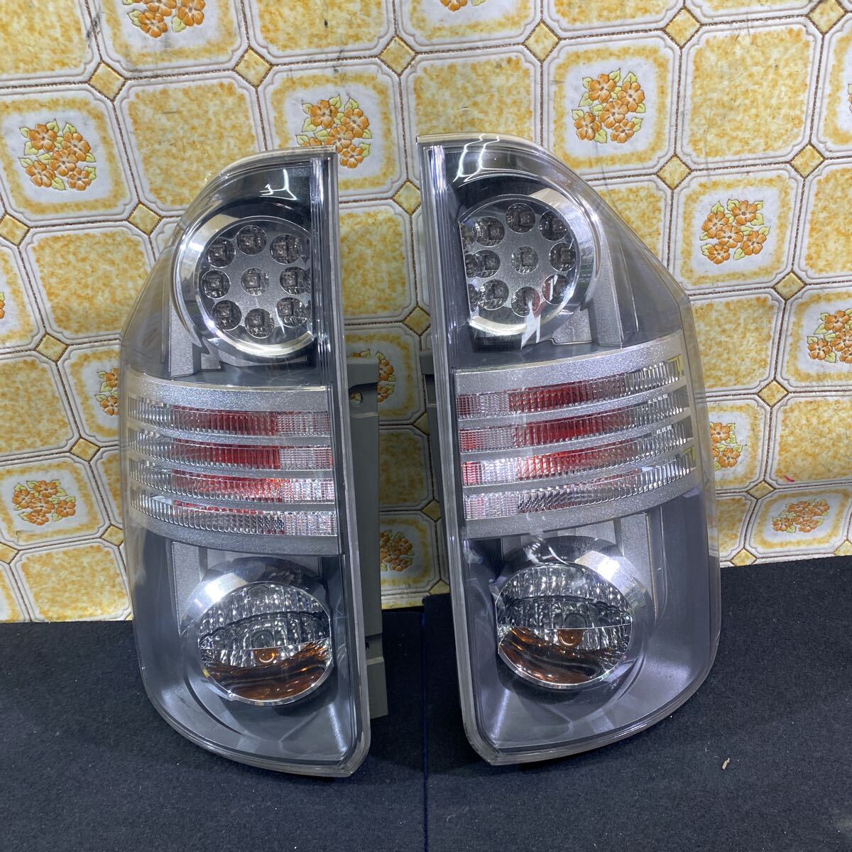 2026年最新】Yahoo!オークション -ヴォクシー70 テールランプ 左の中古