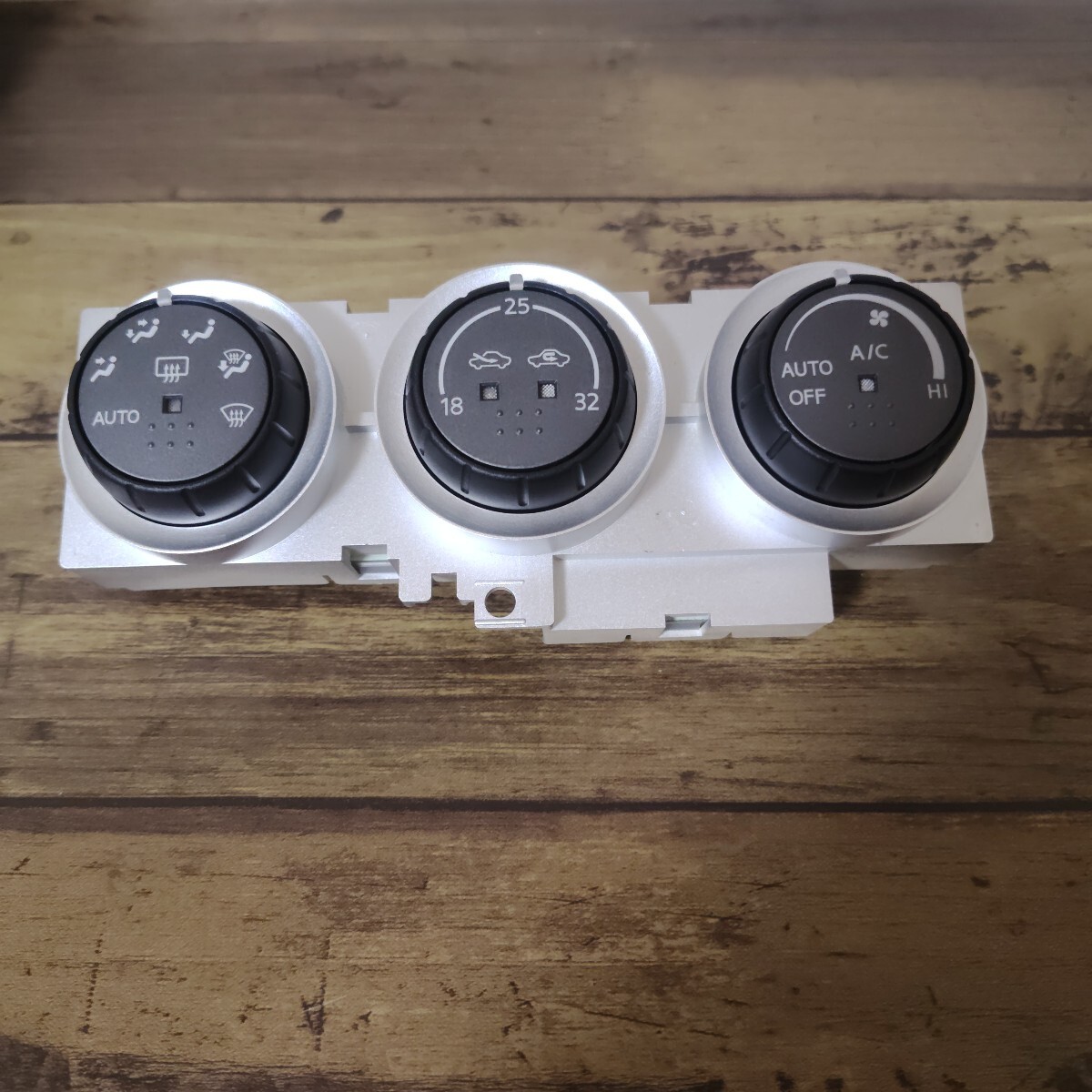 2026年最新】Yahoo!オークション -オートエアコンパネル(日産用)の中古