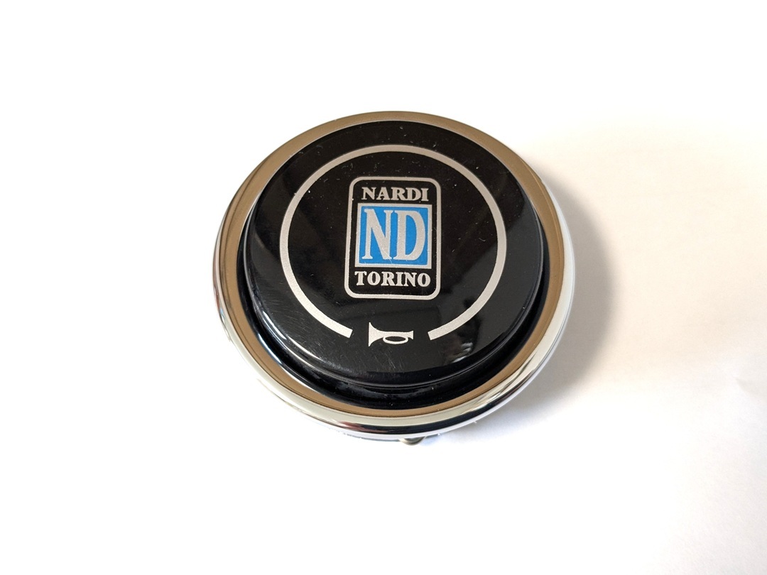 Yahoo!オークション -「ナルディ ホーンボタン」の落札相場・落札価格