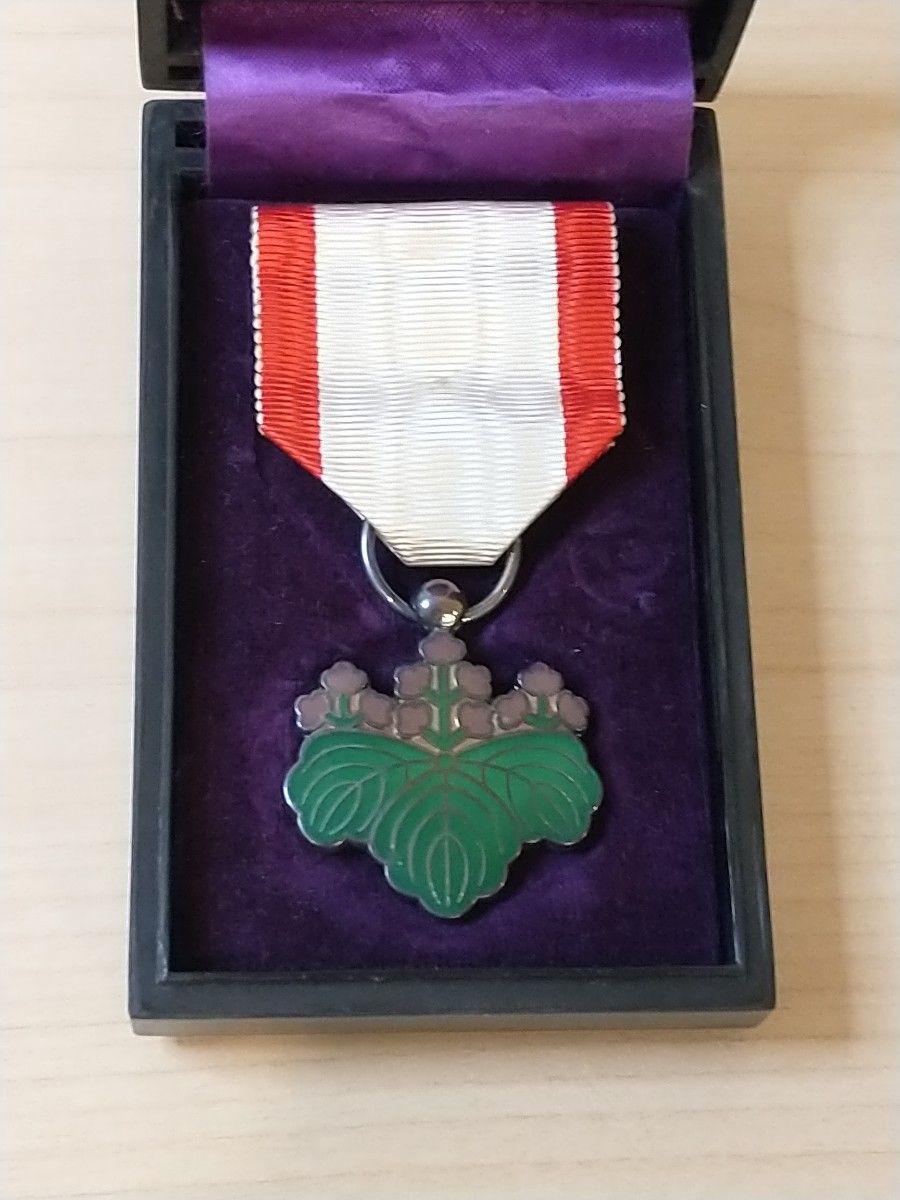 旧日本軍 陸軍 勲章 徽章 桜 銃 希少 レア｜Yahoo!フリマ（旧PayPay