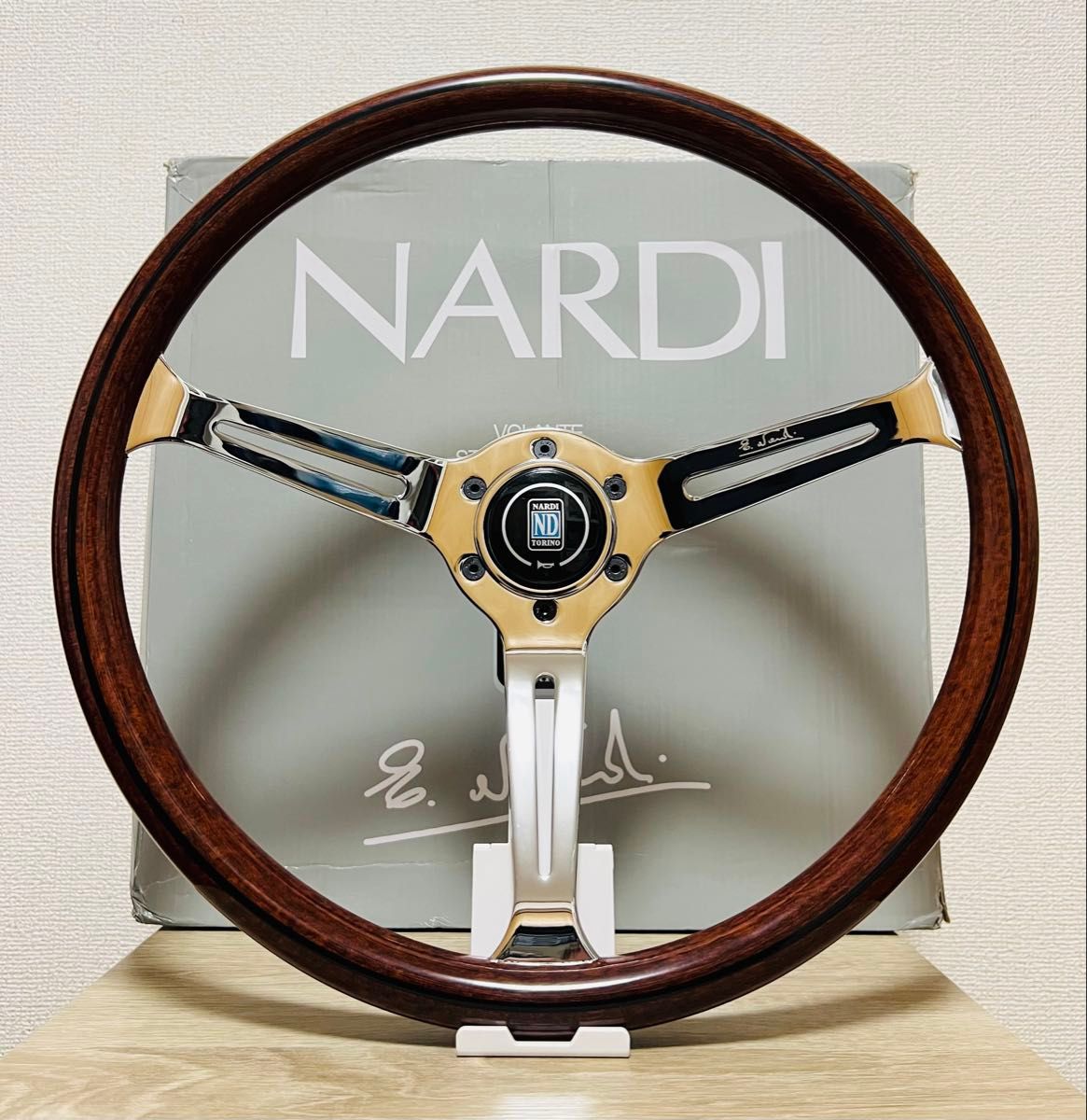NARDI ステアリング クラシック ウッド&ブラックスポーク15インチ 社外