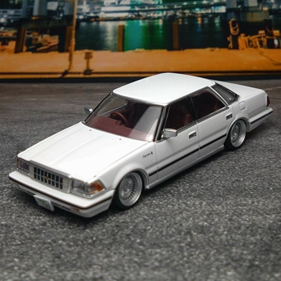 トミカ改造 トヨタハイエース バニング フルエアロ ケース付き｜Yahoo