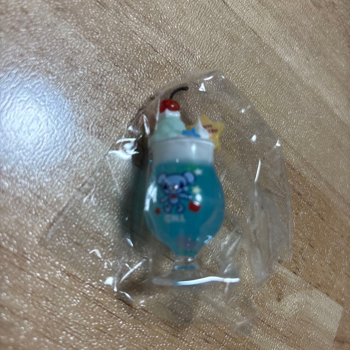 クリームソーダ ビビアン グリース缶｜Yahoo!フリマ（旧PayPayフリマ）