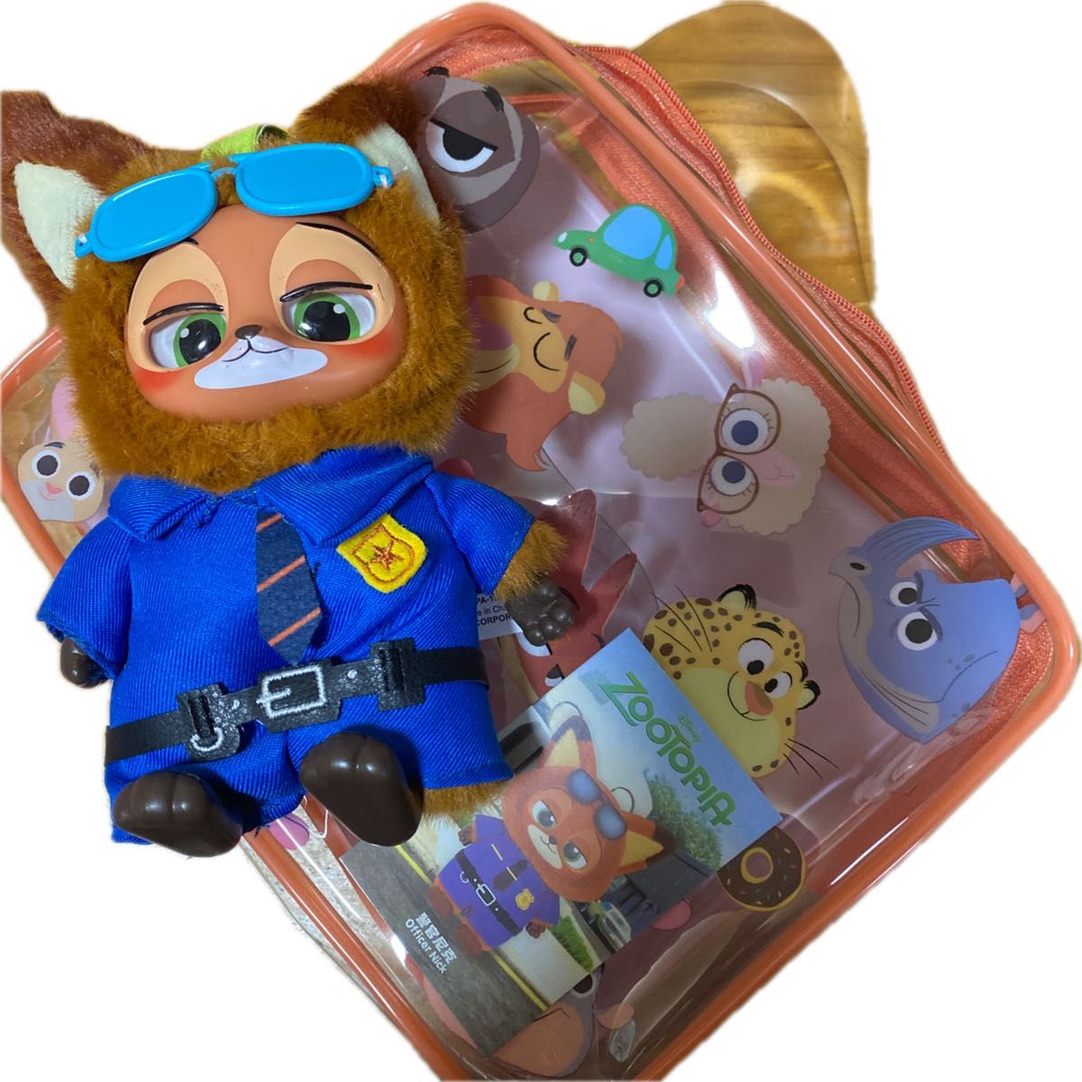 ディズニーストア ズートピア ニック ぬいぐるみ 警察官 警官｜Yahoo
